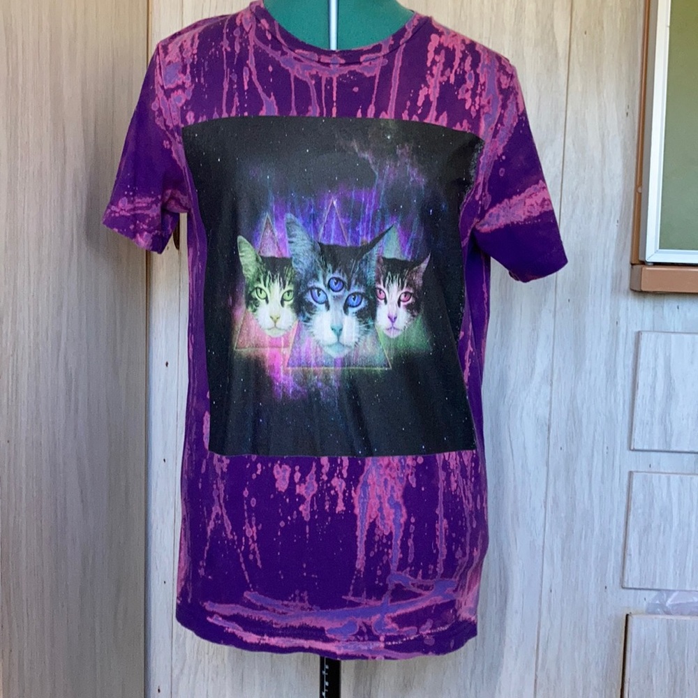 Bleach the dye picture shirt